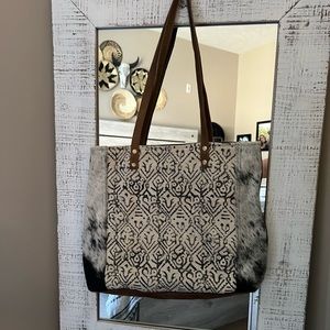 Myra tote bag